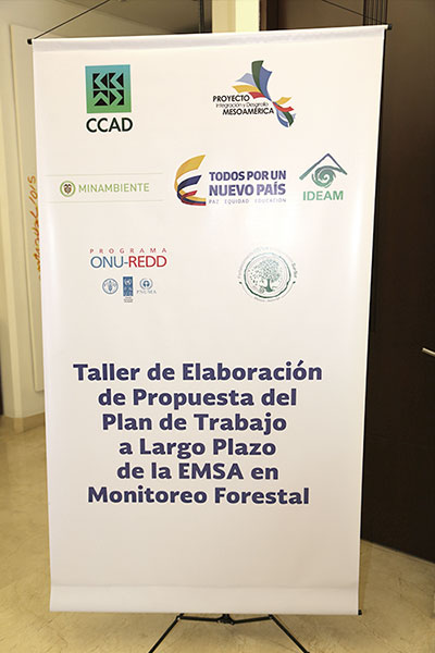 Países de Mesoamérica cooperan para monitorear sus bosques Países de Mesoamérica cooperan para monitorear sus bosques