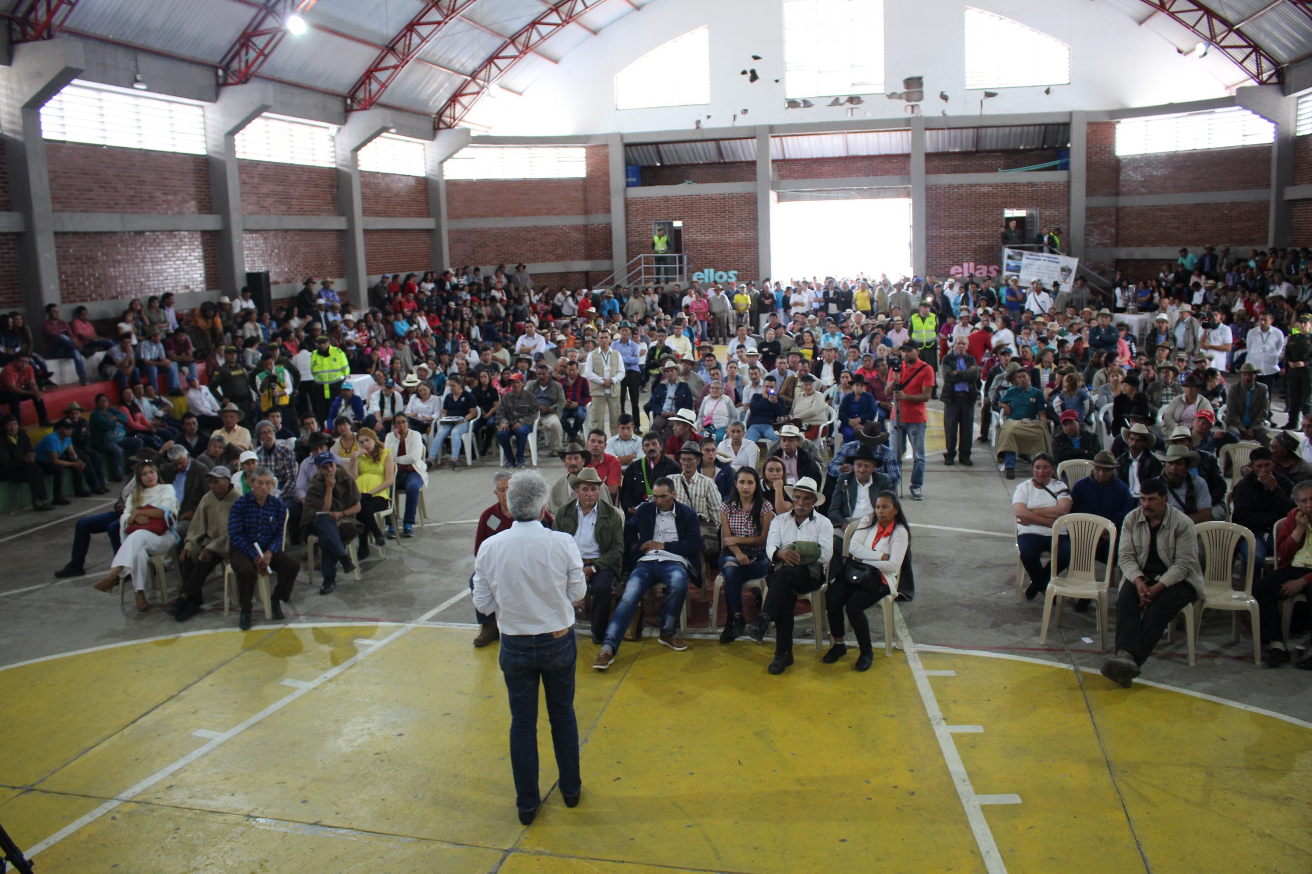 Ante 2.000 personas, Minambiente expone lineamientos para la conservación de páramos Ante 2.000 personas, Minambiente expone lineamientos para la conservación de páramos