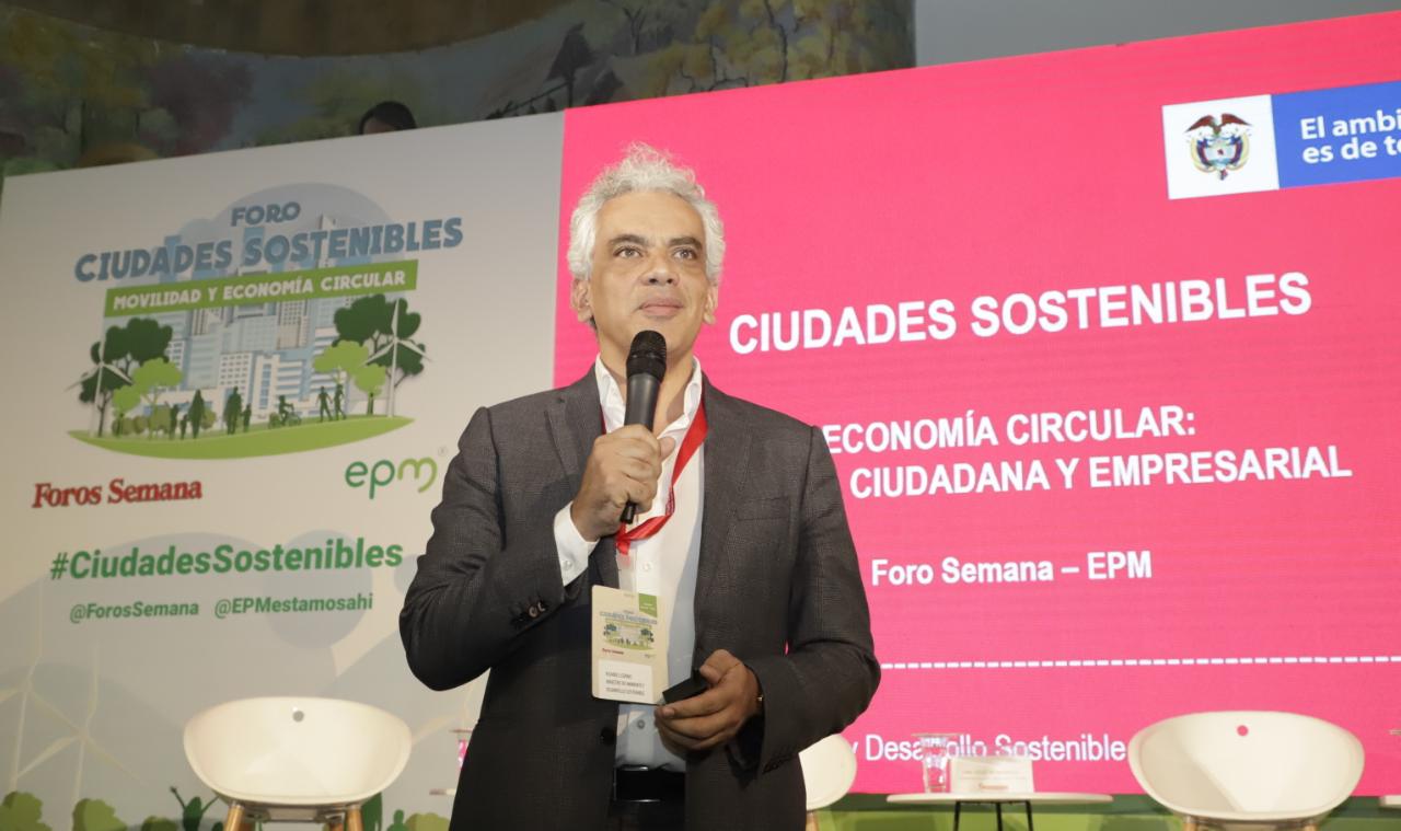 Colombia ofrece apoyo a Brasil para combatir incendios en el Amazonas Colombia ofrece apoyo a Brasil para combatir incendios en el Amazonas