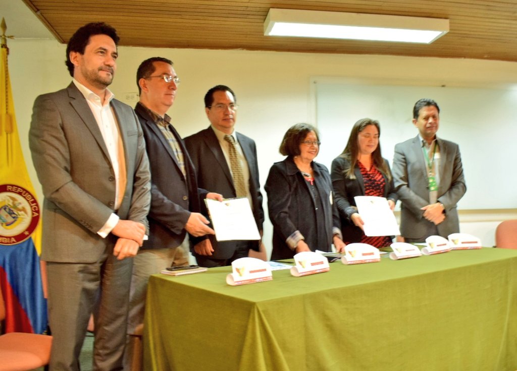 En el día mundial del suelo Colombia conforma Alianza Nacional por los suelos En el día mundial del suelo Colombia conforma Alianza Nacional por los suelos