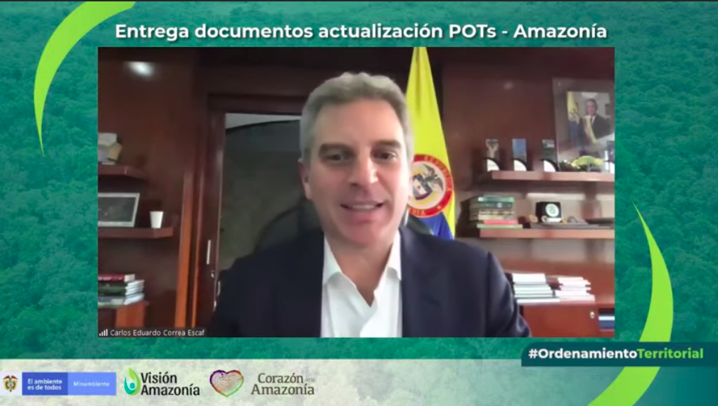 Ministro de Ambiente entrega documentos técnicos para actualización de planes de ordenamiento territorial a 16 municipios de la Amazonía Ministro de Ambiente entrega documentos técnicos para actualización de planes de ordenamiento territorial a 16 municipios de la Amazonía