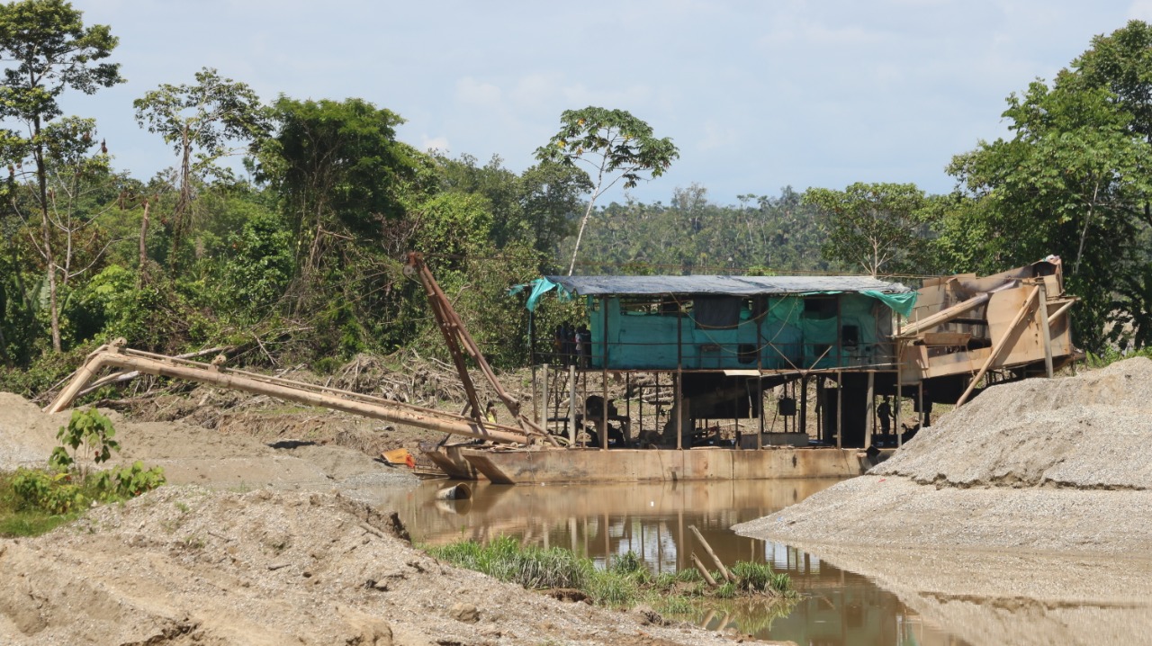 Gobierno Nacional radica proyecto de ley contra la explotación ilícita de minerales