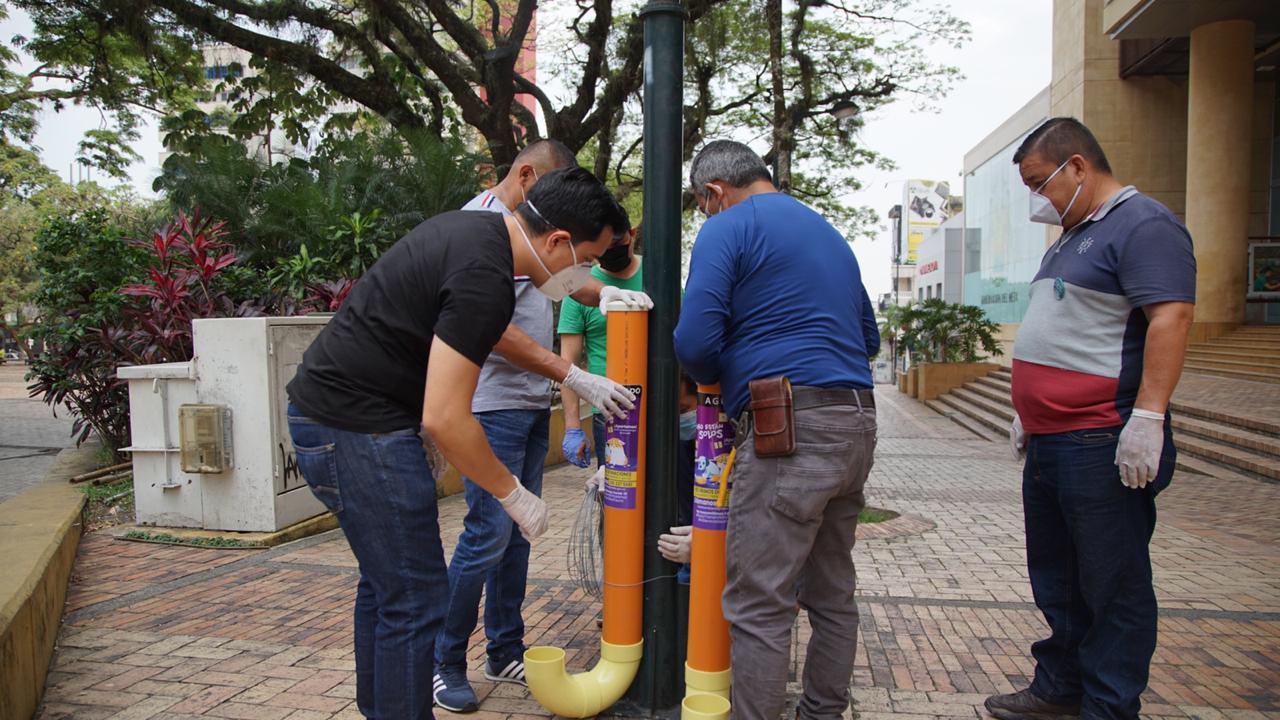 Minambiente lidera campaña de apadrinamiento de animales en cautiverio y de calle para garantizar su alimentación y protección durante la emergencia sanitaria por COVID 19 Minambiente lidera campaña de apadrinamiento de animales en cautiverio y de calle para garantizar su alimentación y protección durante la emergencia sanitaria por COVID 19