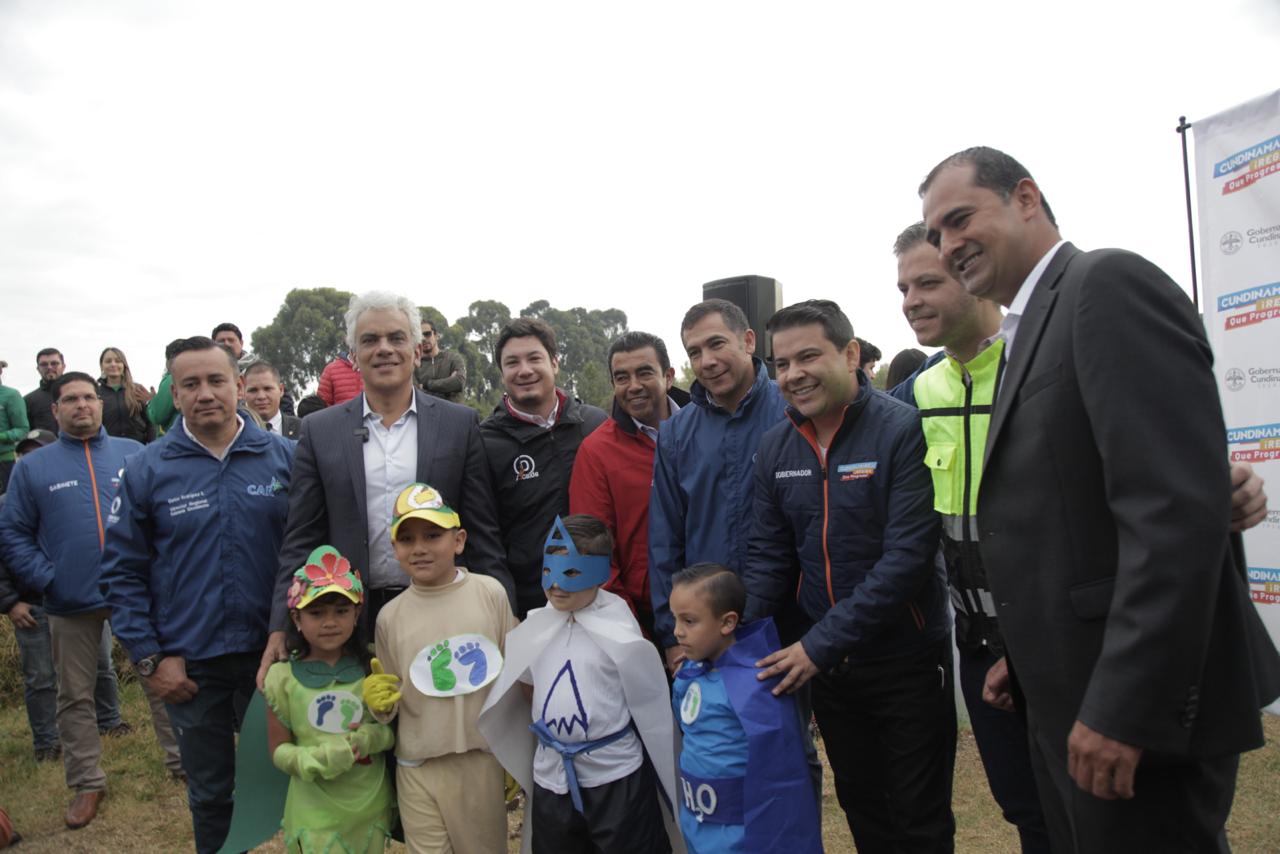 Cundinamarca se une a la meta de país con la siembra de dos millones de árboles al 2022 Cundinamarca se une a la meta de país con la siembra de dos millones de árboles al 2022
