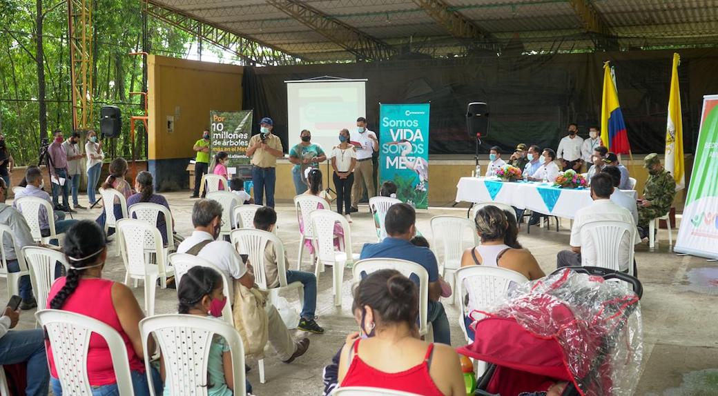 Un centenar de familias conservarán 2.371 hectáreas de bosque, 7 quebradas, un caño y tres ríos vecinos del Guayuriba Un centenar de familias conservarán 2.371 hectáreas de bosque, 7 quebradas, un caño y tres ríos vecinos del Guayuriba