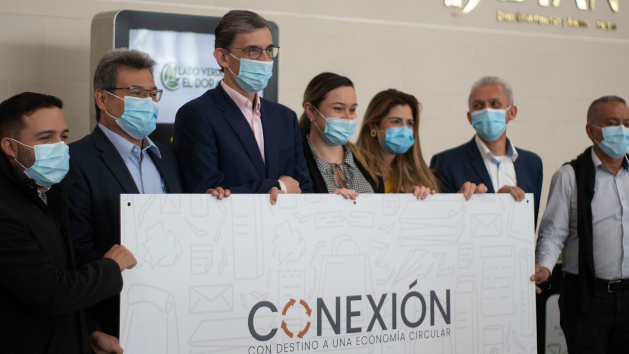 Aeropuerto El Dorado y ANDI: aliados de la estrategia de economía circular que lidera el Minambiente Aeropuerto El Dorado y ANDI: aliados de la estrategia de economía circular que lidera el Minambiente