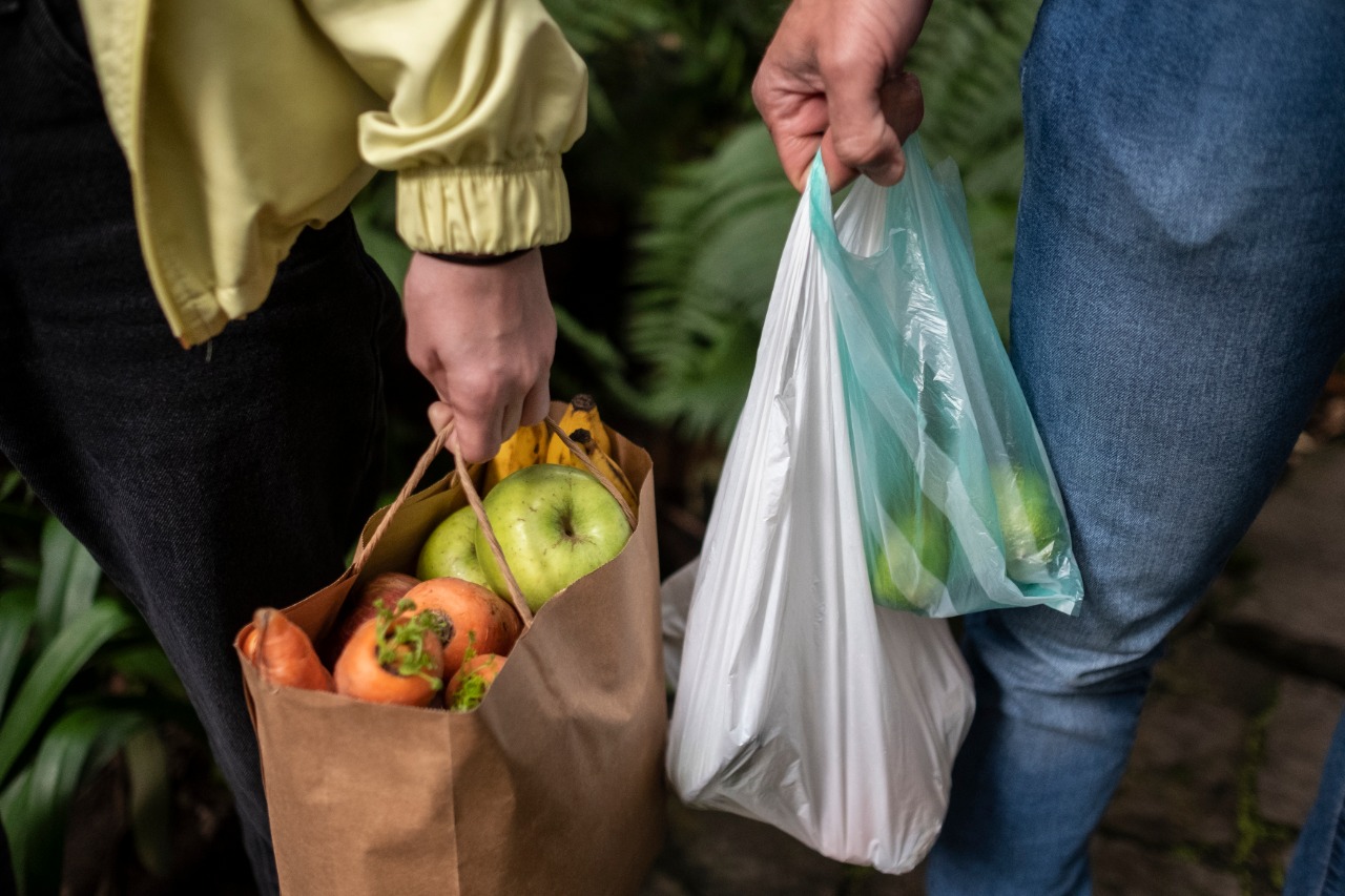 Compra de bolsas plásticas en puntos de venta se redujo cerca de un 70 % en Colombia: Minambiente Compra de bolsas plásticas en puntos de venta se redujo cerca de un 70 % en Colombia: Minambiente