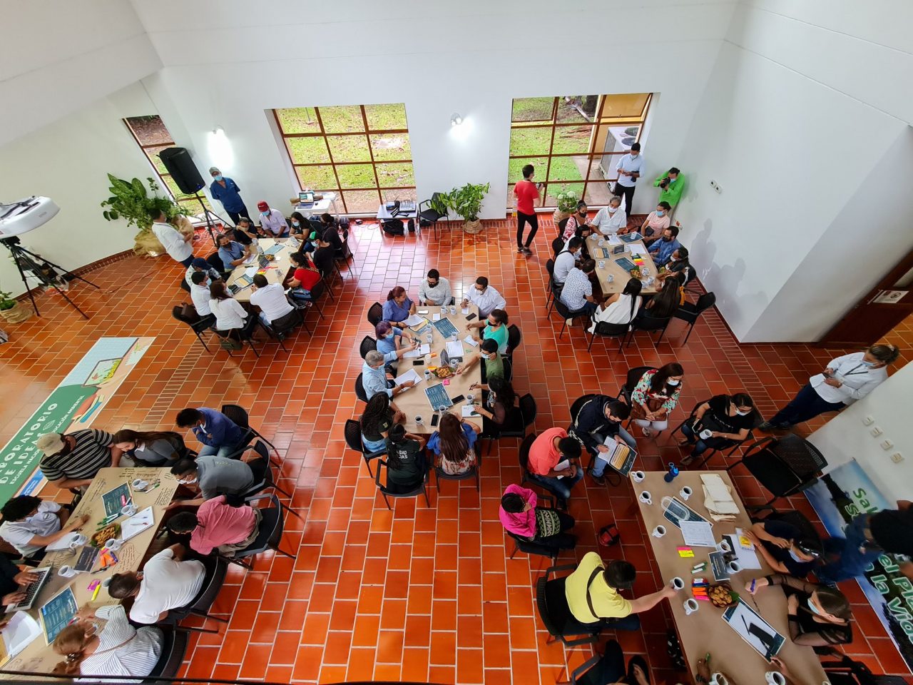Ministro de Ambiente lideró un Laboratorio de Ideas en la Amazonía, “el corazón de la biodiversidad” Ministro de Ambiente lideró un Laboratorio de Ideas en la Amazonía, “el corazón de la biodiversidad”
