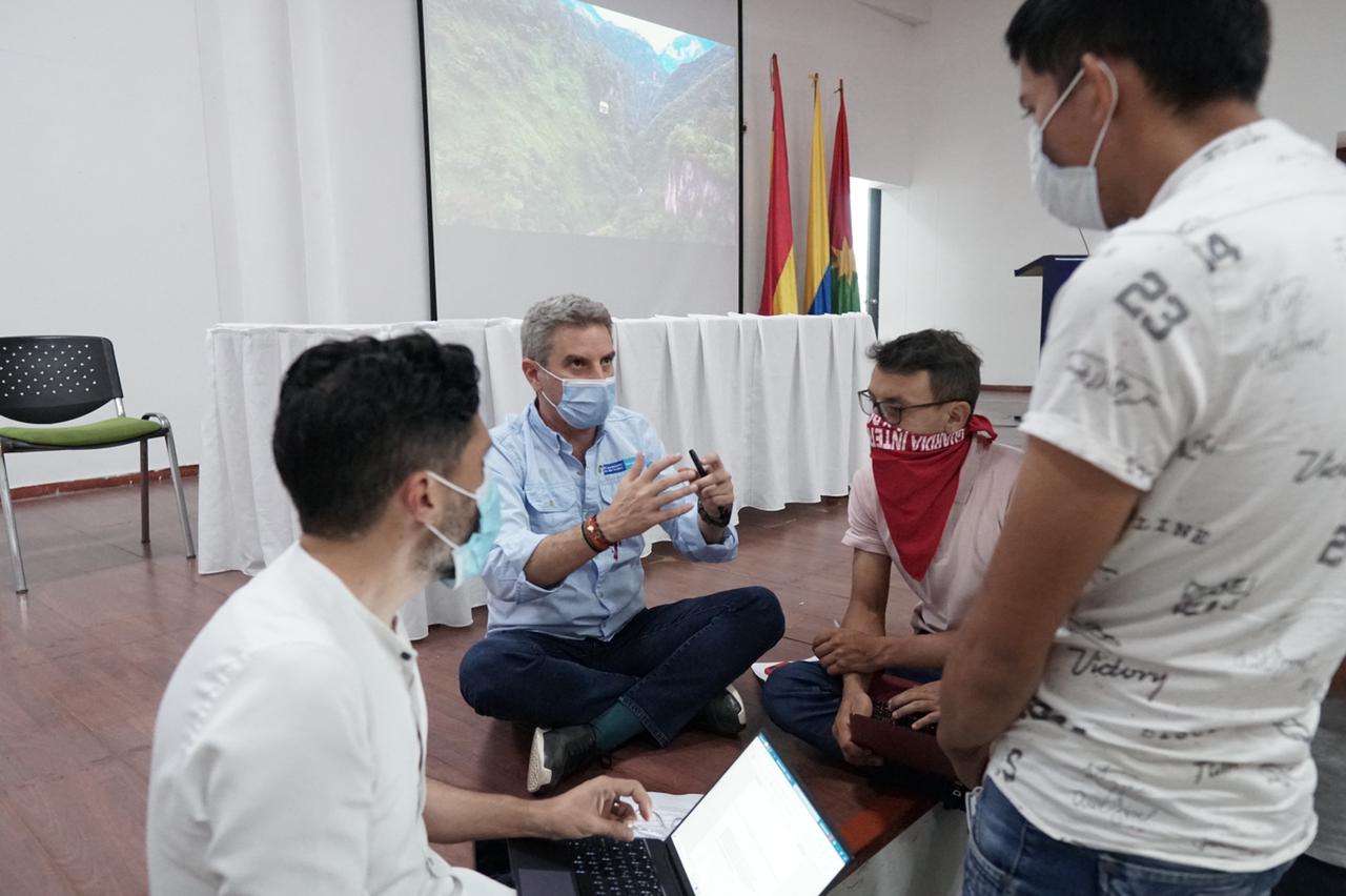 “No a los bloqueos, sí a la marcha pacífica y a las oportunidades”, dijo el ministro Correa a jóvenes de Casanare “No a los bloqueos, sí a la marcha pacífica y a las oportunidades”, dijo el ministro Correa a jóvenes de Casanare