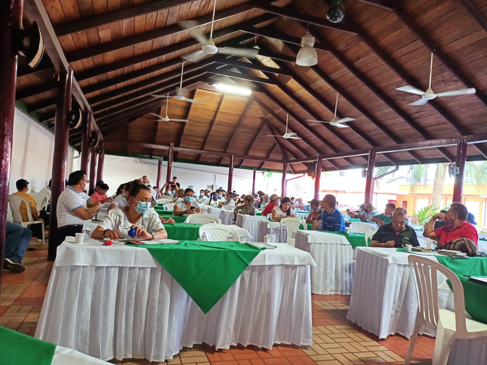 Avanza el II Encuentro de Mesas Forestales Departamentales en Leticia Avanza el II Encuentro de Mesas Forestales Departamentales en Leticia