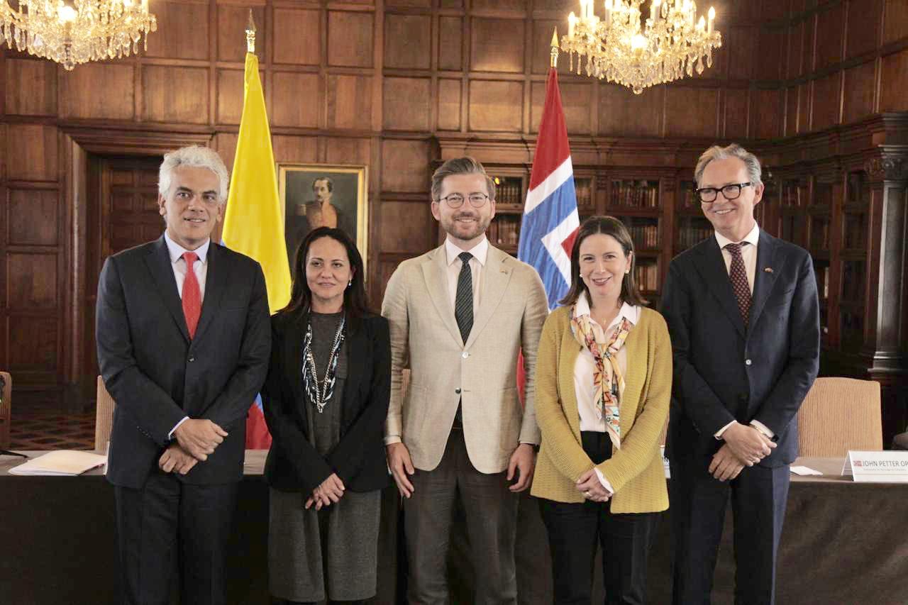 Colombia recibe 17 millones de dólares para luchar contra la deforestación Colombia recibe 17 millones de dólares para luchar contra la deforestación