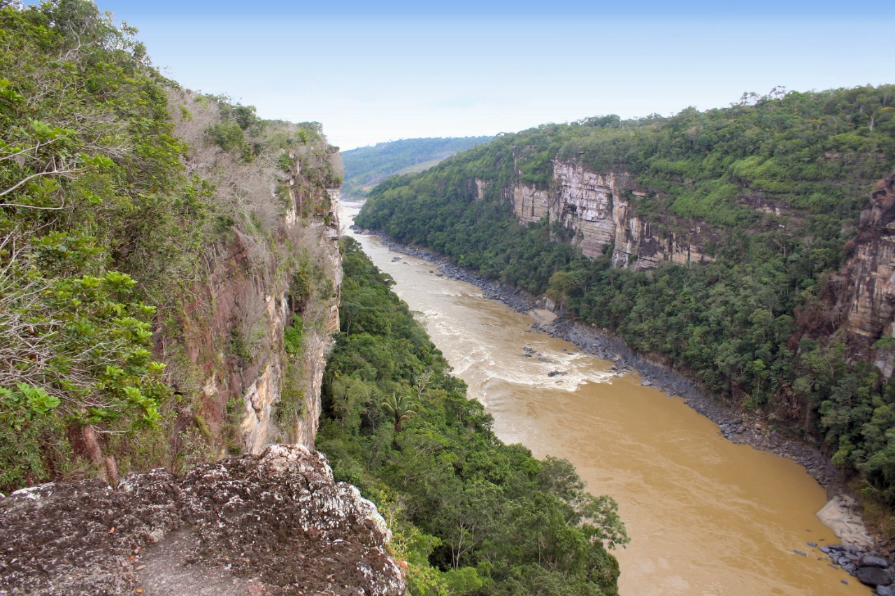 Gobierno Nacional anuncia el inicio de los primeros sobrevuelos en el Parque Nacional Natural Serranía de Chiribiquete Gobierno Nacional anuncia el inicio de los primeros sobrevuelos en el Parque Nacional Natural Serranía de Chiribiquete