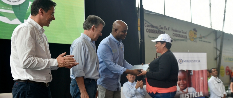 Iniciativas ambientales aportan a la Política Pública para la Agricultura campesina en Antioquia Iniciativas ambientales aportan a la Política Pública para la Agricultura campesina en Antioquia