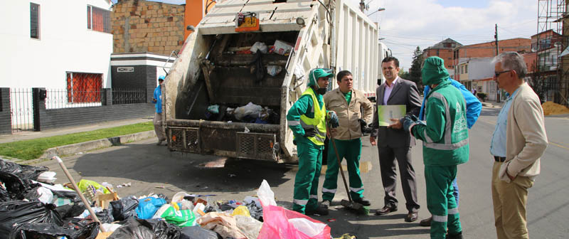 Ministerio de Ambiente inspeccionó zonas afectadas por emergencia sanitaria en Bogotá Ministerio de Ambiente inspeccionó zonas afectadas por emergencia sanitaria en Bogotá