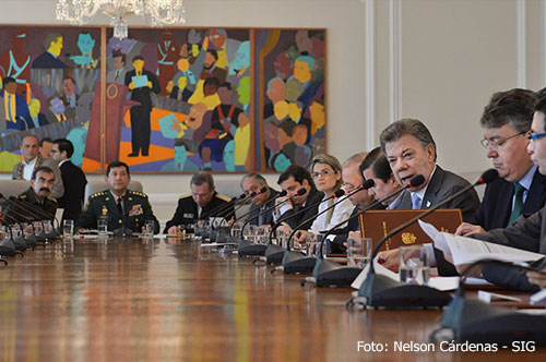 Nuestra prioridad ha sido y sigue siendo la atención de la emergencia humanitaria: Presidente Santos Nuestra prioridad ha sido y sigue siendo la atención de la emergencia humanitaria: Presidente Santos
