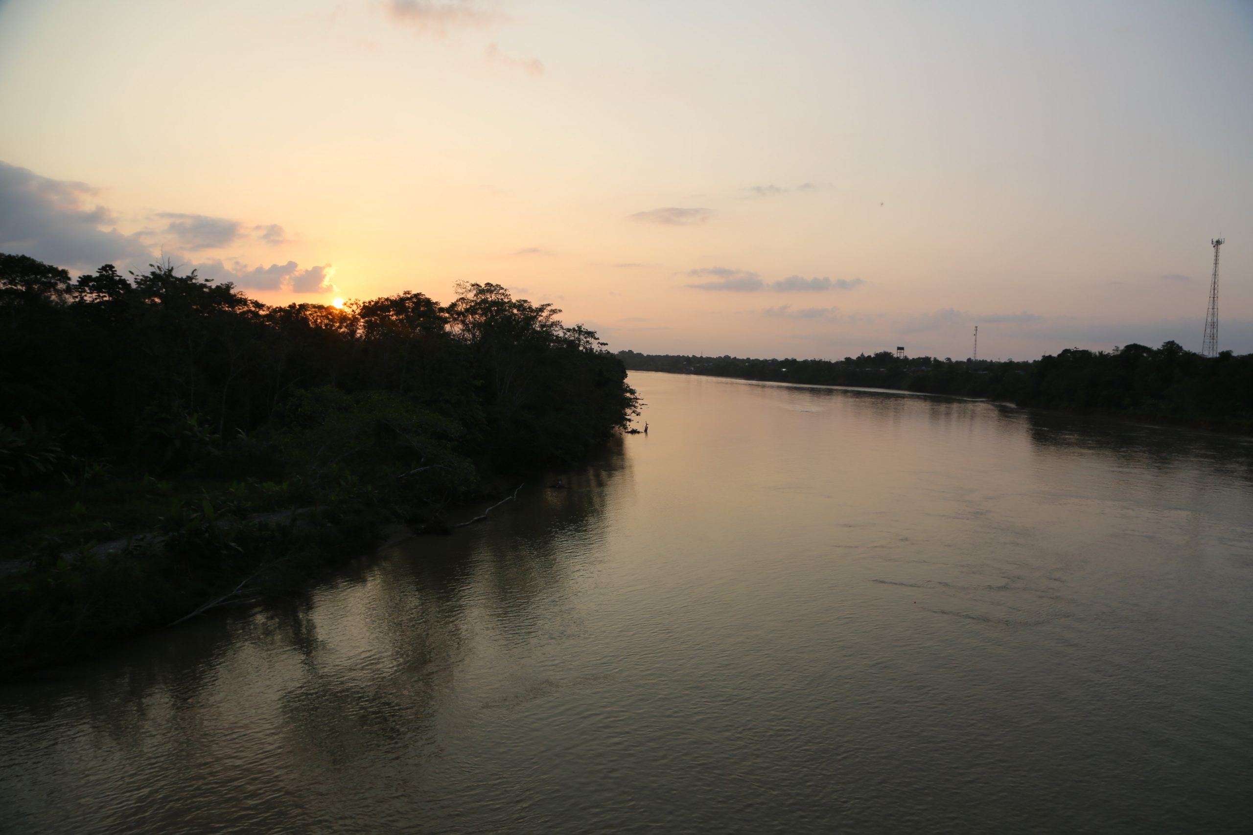 Se firma alianza para avanzar en la descontaminación del río Atrato