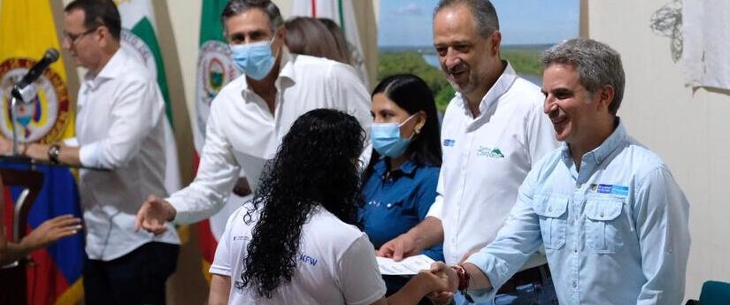 En la Amazonía, hoy hay 830 personas más trabajando por la sostenibilidad de los bosques En la Amazonía, hoy hay 830 personas más trabajando por la sostenibilidad de los bosques