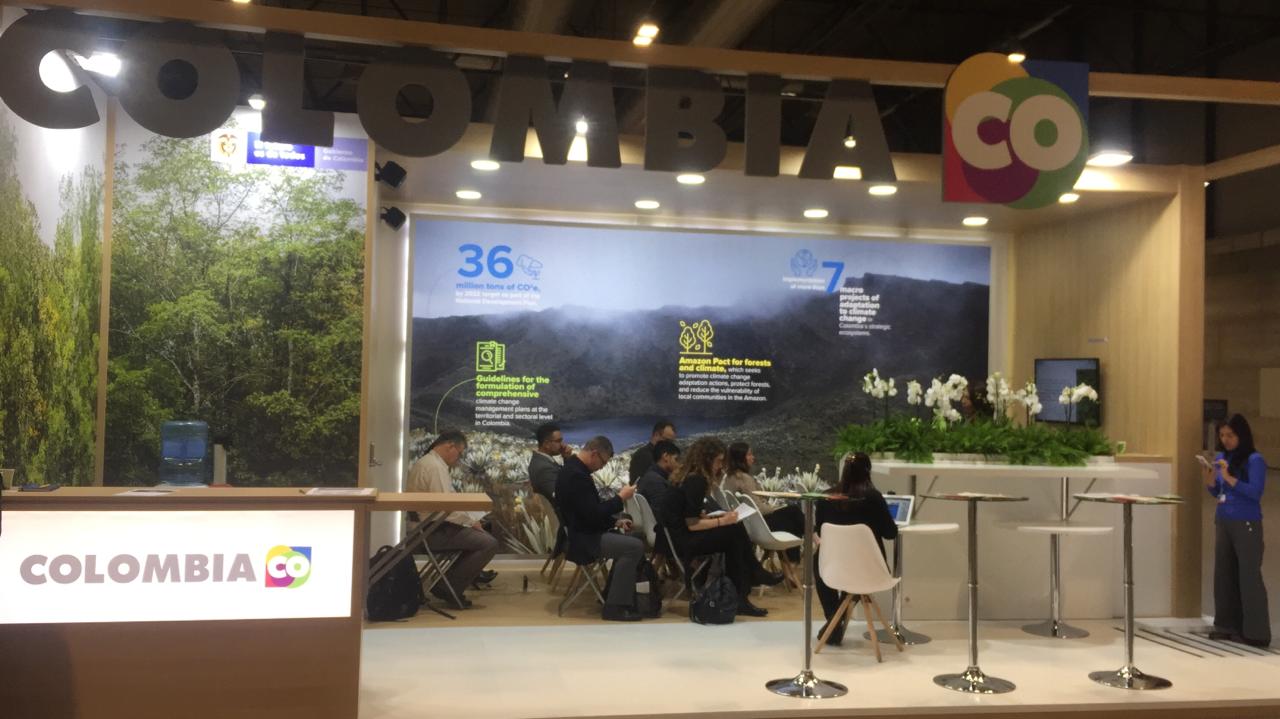 Iniciativas colombianas de indígenas, campesinos y empresas, marcan las primeras jornadas de COP25 en Madrid Iniciativas colombianas de indígenas, campesinos y empresas, marcan las primeras jornadas de COP25 en Madrid