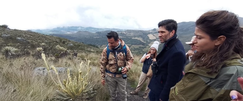 El viceministro Galarza lideró agenda de educación ambiental en el páramo de Sumapaz
