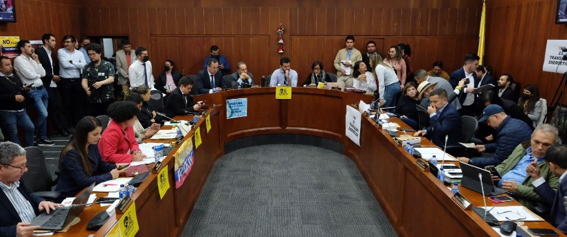 Proyecto que prohibe el Fracking pasa primera prueba en el Senado Proyecto que prohibe el Fracking pasa primera prueba en el Senado