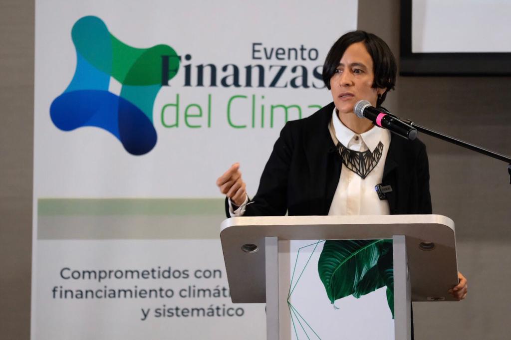 “Necesitamos condonación o canje de deuda externa por acción climática en vez de migajas de cooperación internacional para el clima”: Minambiente “Necesitamos condonación o canje de deuda externa por acción climática en vez de migajas de cooperación internacional para el clima”: Minambiente