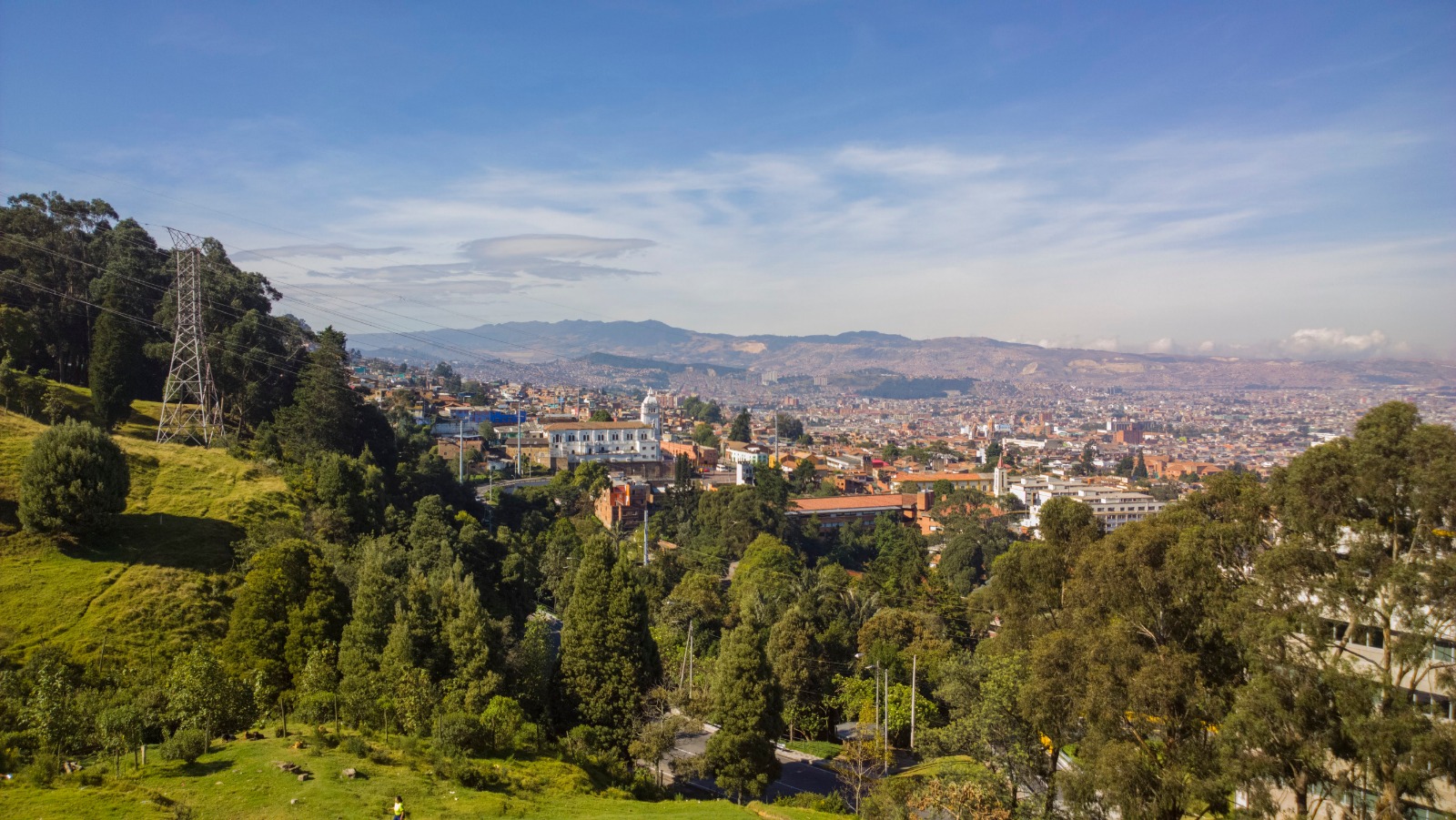 En una sola publicación Minambiente reúne a 26 expertos sobre gestión ambiental urbana En una sola publicación Minambiente reúne a 26 expertos sobre gestión ambiental urbana