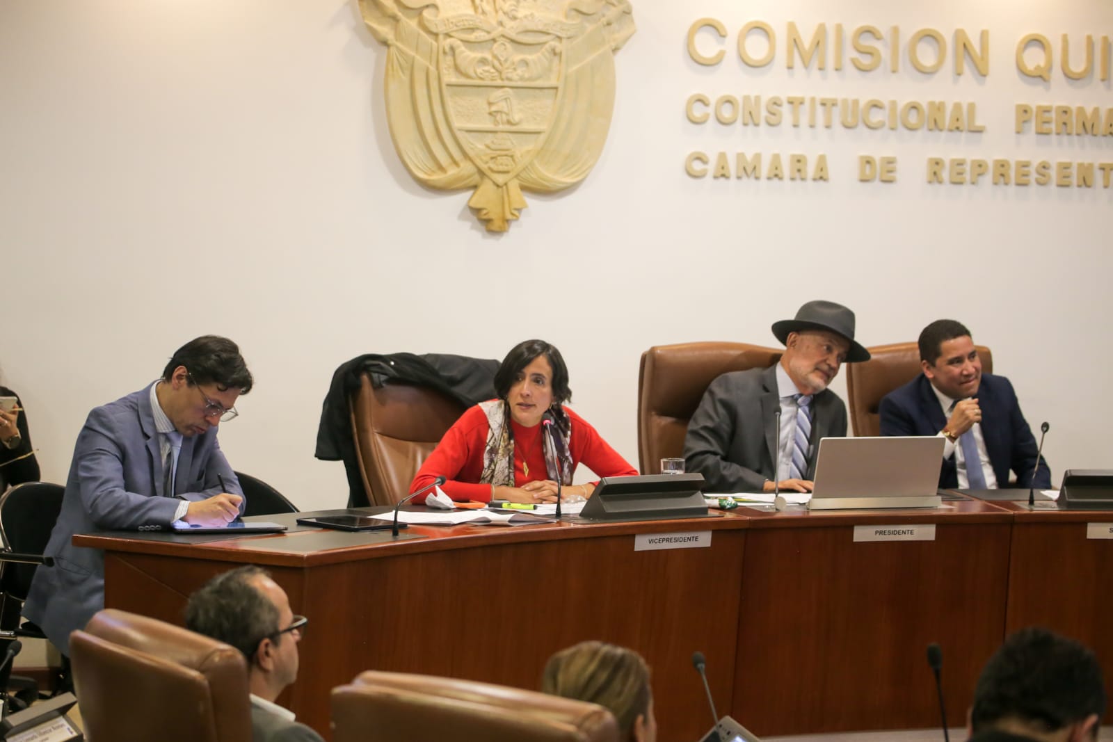 Gobierno Nacional traza hoja de ruta sobre impactos del proyecto hidroeléctrico El Quimbo Gobierno Nacional traza hoja de ruta sobre impactos del proyecto hidroeléctrico El Quimbo