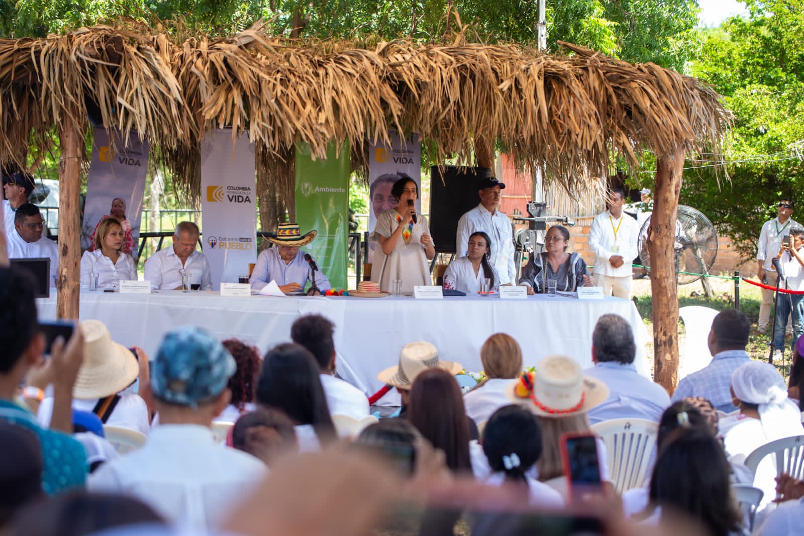 Principales acciones tras Gira de Gobierno en La Guajira. Principales acciones tras Gira de Gobierno en La Guajira.