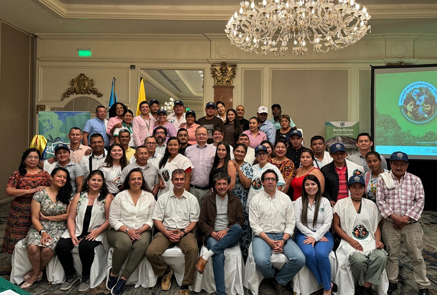 Líderes de la Amazonía colombiana comparten en Guatemala sus acciones para salvar la selva Líderes de la Amazonía colombiana comparten en Guatemala sus acciones para salvar la selva