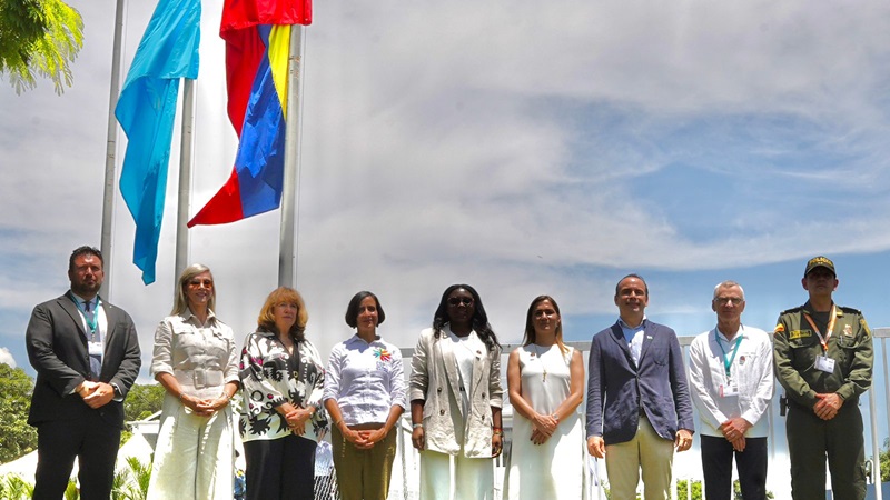 Por primera vez en Colombia se iza bandera de Naciones Unidas en la Zona Azul de la COP16 Por primera vez en Colombia se iza bandera de Naciones Unidas en la Zona Azul de la COP16