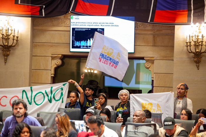 Gobierno Nacional radicó mensaje de urgencia a proyecto de ley que prohíbe el fracking Gobierno Nacional radicó mensaje de urgencia a proyecto de ley que prohíbe el fracking
