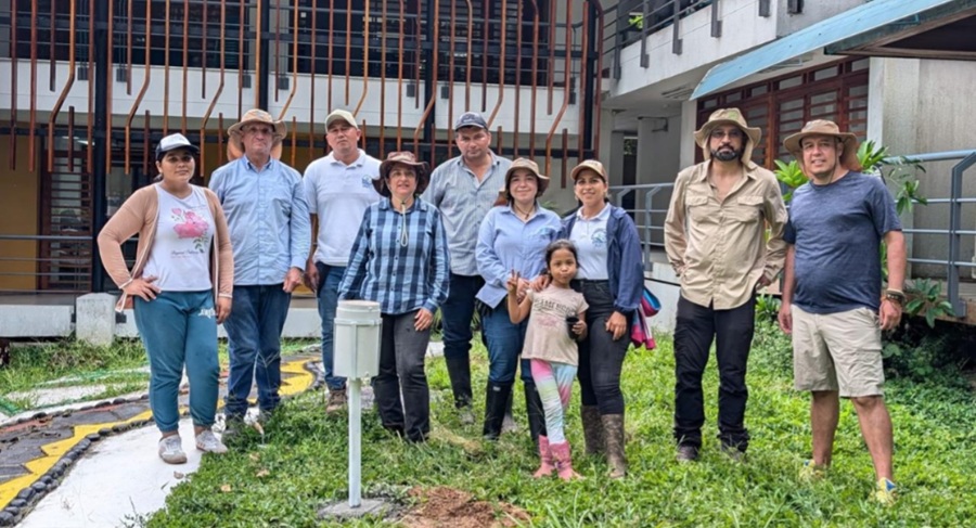 Minambiente pone en marcha Red Comunitaria de Monitoreo del Agua en Mocoa para prevenir desastres