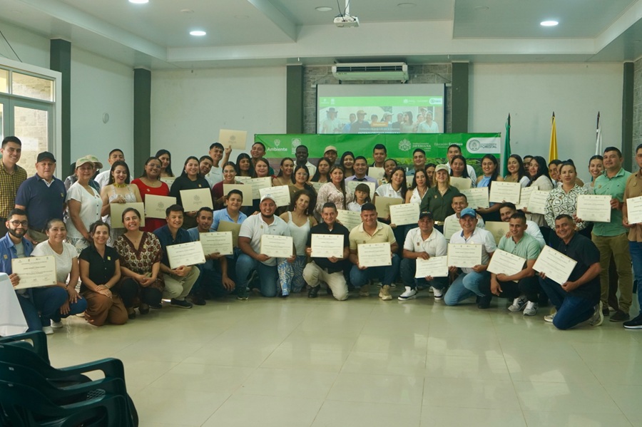 Gobierno fortalece lucha contra la deforestación con 148 extensionistas forestales en la Amazonía