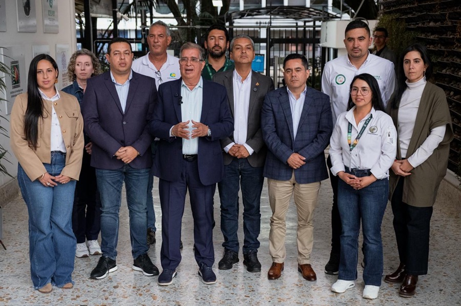 Minambiente activa respuesta territorial para controlar a los hipopótamos