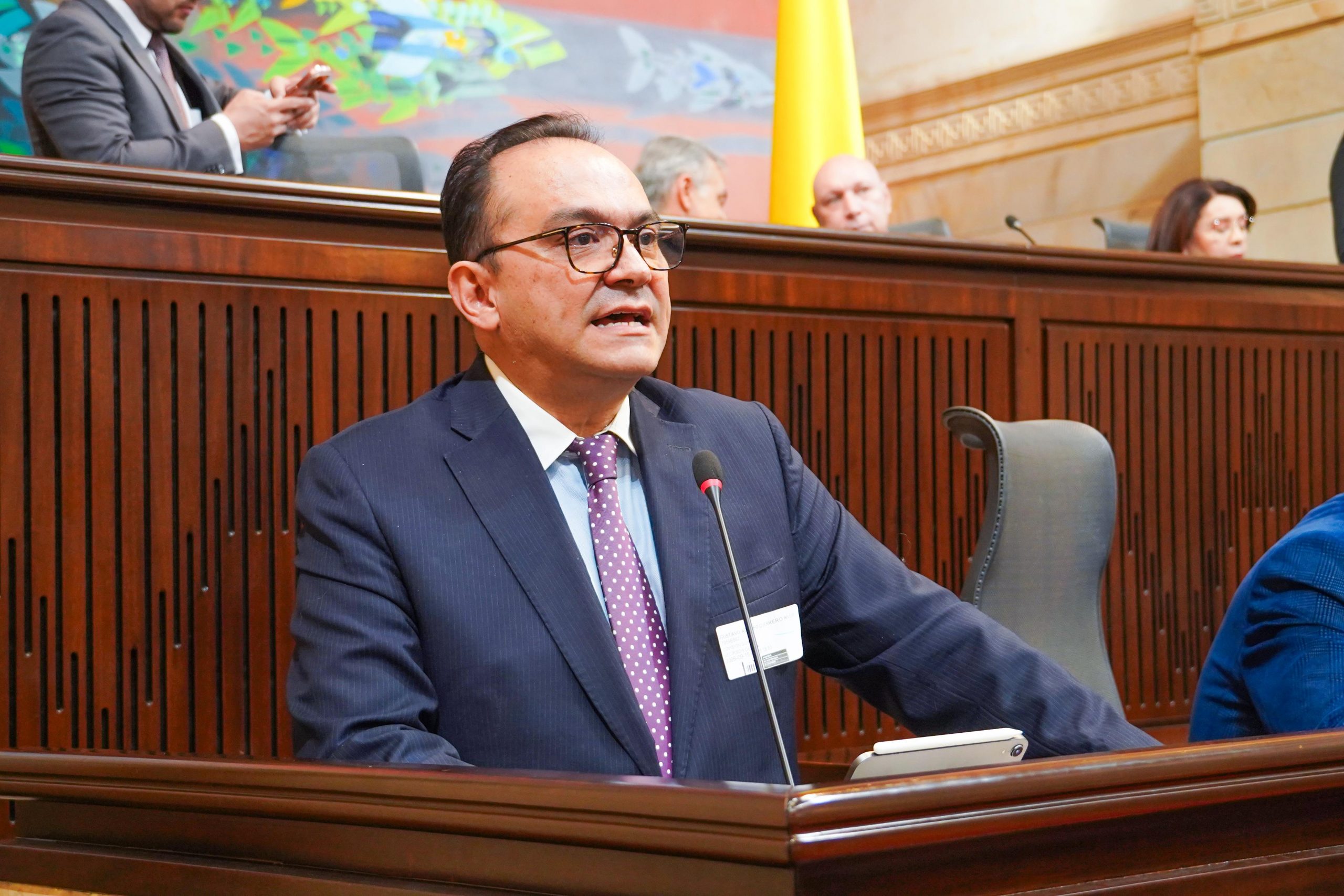 Sector Ambiente tendrá $1,38 billones en 2027 para proteger agua, biodiversidad y comunidades